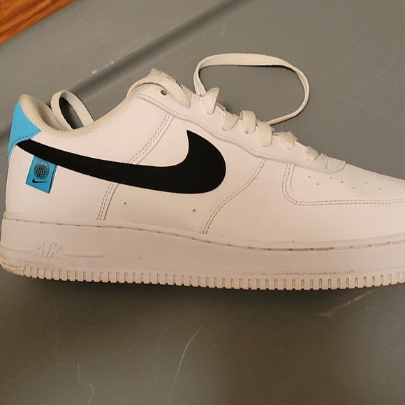 Nike worldwide Air force ones wore twice to big - Picture 2 of 3